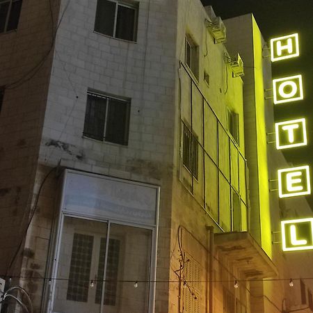 مبيت وإفطار نابلس أورينت موتيل المظهر الخارجي الصورة